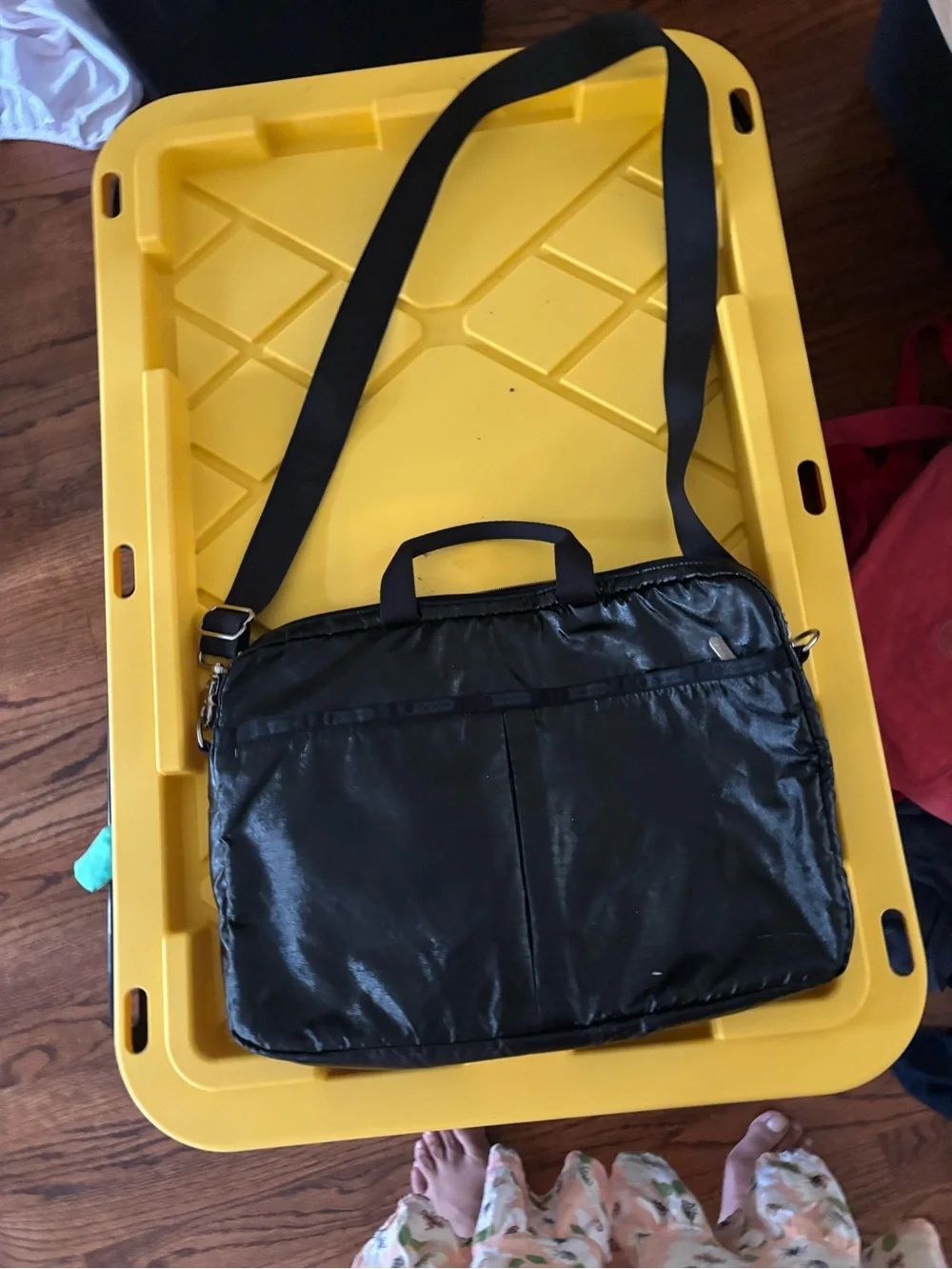 Le sportsac black laptop bag